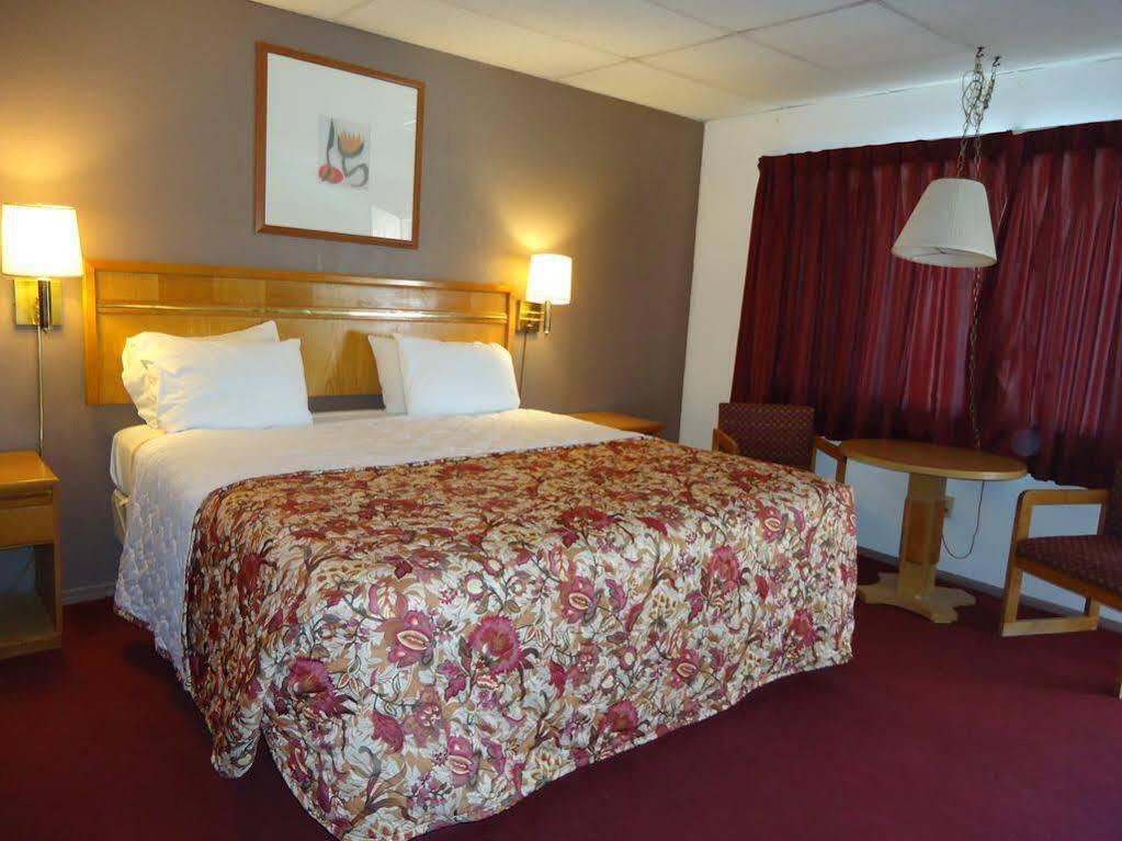 River Valley Inn Needles Exteriér fotografie